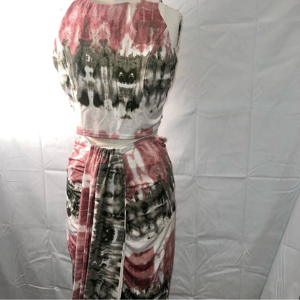 Two piece crop top and‎ skirt set abstract design in green pink and white